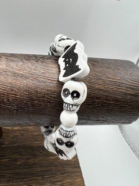 Halloween Skull & Bat Beaded Stretch Bracelet Black & White Spooky Jewelry For A